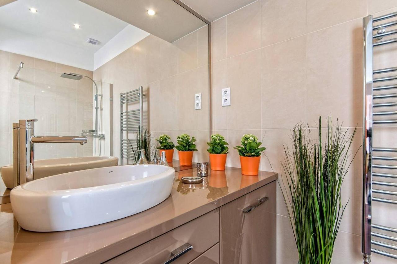 Luxury Paulay Street Apartment Budapest Ngoại thất bức ảnh